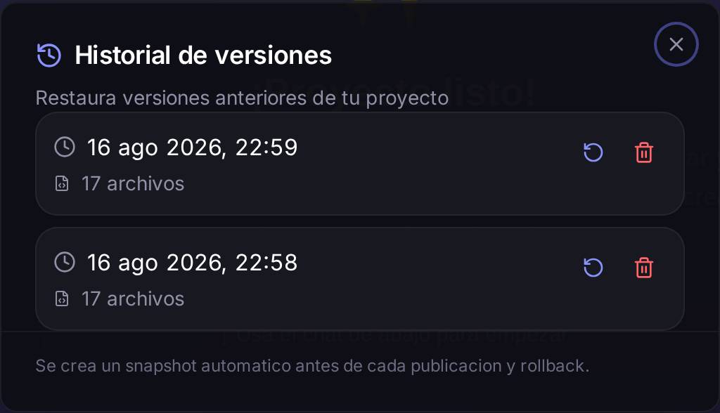 El historial guarda una copia por publicación, con la fecha, la hora y cuántos archivos tenía. La flecha azul restaura esa versión; la papelera roja la borra del historial.